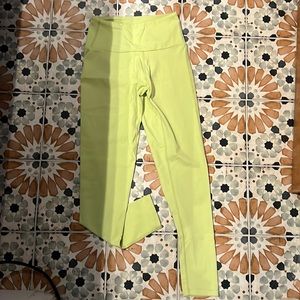 Ryderwear Scrunch bum leggings size S only worn a few times